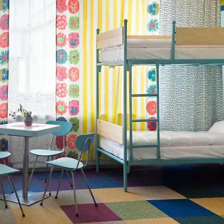 Press אכסניה ורשה