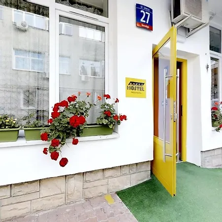 Press אכסניה *