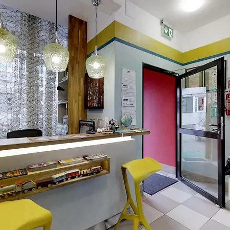 Hostel Press *